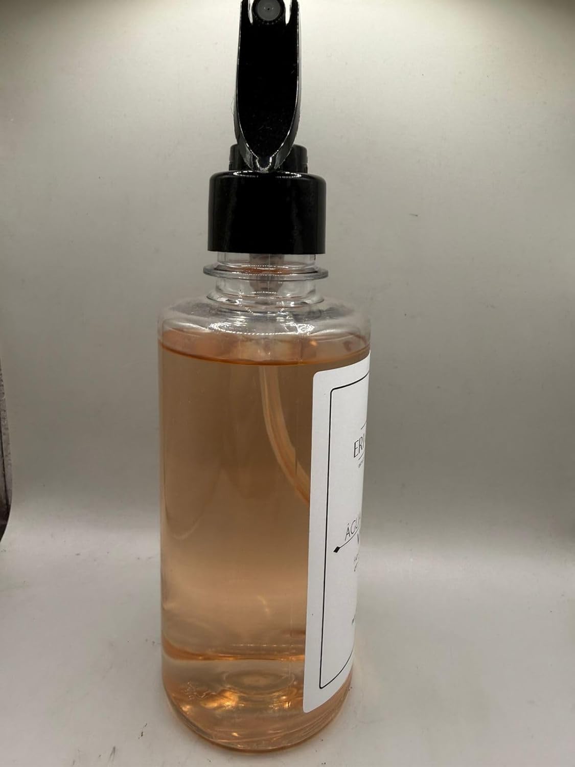 Água Perfumada Para Tecidos Sem Corante Eri Botanic 500ml Aroma Floral Levemente Adocicado (Vanilla)